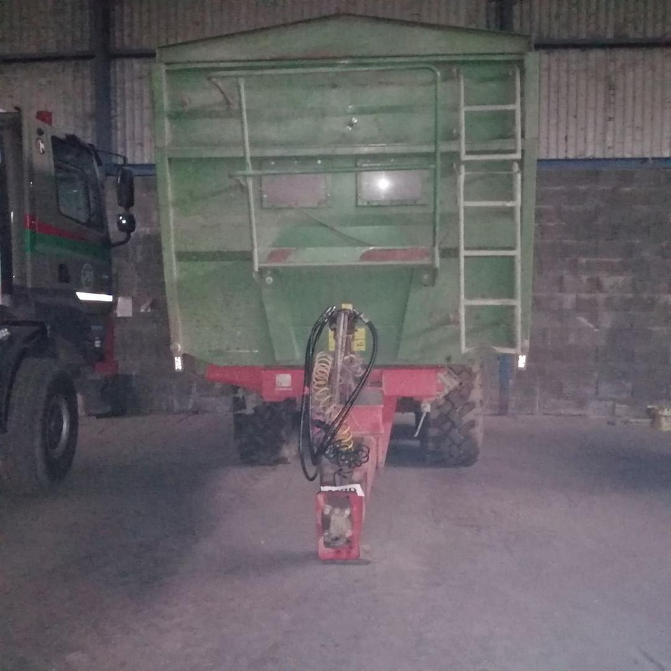 Pronar T, Traktorový náves, 669/1 - Tippvagn för lantbruk: bild 5 Pronar T, Traktorový náves, 669/1 - Tippvagn för lantbruk: bild 5