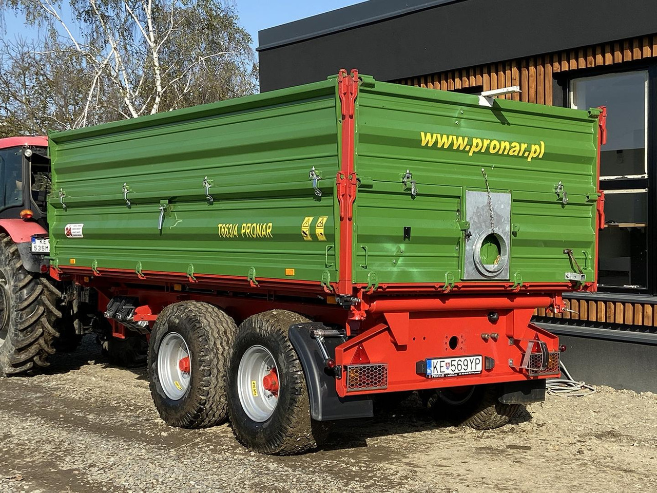Pronar T, Traktorový náves + šnek, 663/4 - Tippvagn för lantbruk: bild 3 Pronar T, Traktorový náves + šnek, 663/4 - Tippvagn för lantbruk: bild 3