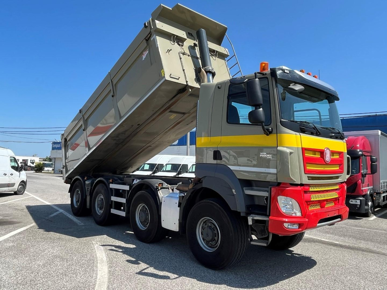 Tatra Phoenix 8x8 jednostranný sklápač, rv 2019, Sklápač S1 - Tippbil lastbil: bild 1 Tatra Phoenix 8x8 jednostranný sklápač, rv 2019, Sklápač S1 - Tippbil lastbil: bild 1