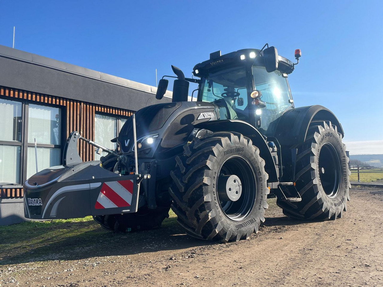 Valtra S, 394, 400HP - Traktor: bild 1 Valtra S, 394, 400HP - Traktor: bild 1