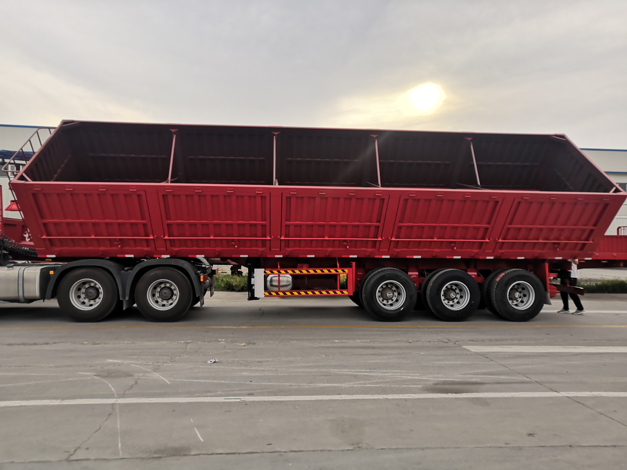 JSIE JSIE9400ZXC - Tippbil semitrailer: bild 2 JSIE JSIE9400ZXC - Tippbil semitrailer: bild 2