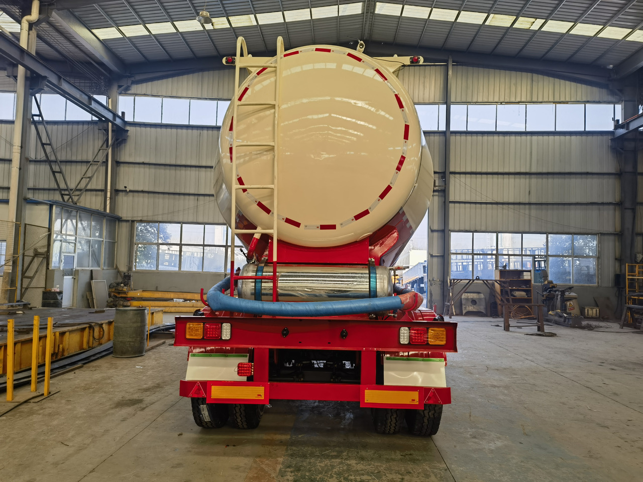 JSIE JSIE9404GFL - Tanktrailer: bild 3 JSIE JSIE9404GFL - Tanktrailer: bild 3