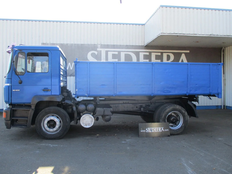MAN 19.422 , Manual , 3 way tipper , Spring suspension - Tippbil lastbil: bild 2 MAN 19.422 , Manual , 3 way tipper , Spring suspension - Tippbil lastbil: bild 2