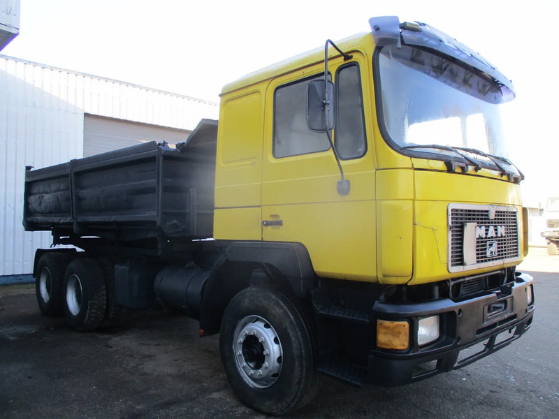 MAN 26.402 6x4 , ZF Manual , Retarder , 3 Way tipper , Spring suspension - Tippbil lastbil: bild 4 MAN 26.402 6x4 , ZF Manual , Retarder , 3 Way tipper , Spring suspension - Tippbil lastbil: bild 4