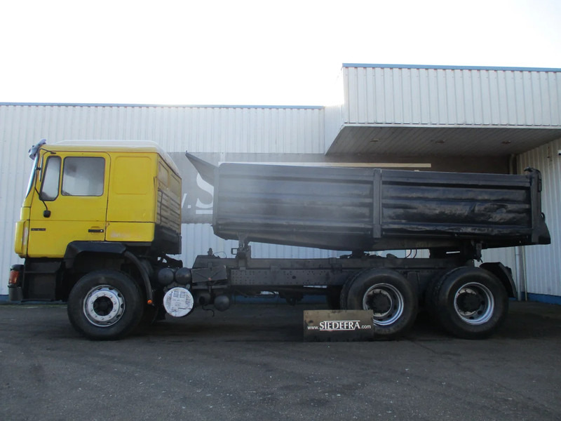 MAN 26.402 6x4 , ZF Manual , Retarder , 3 Way tipper , Spring suspension - Tippbil lastbil: bild 2 MAN 26.402 6x4 , ZF Manual , Retarder , 3 Way tipper , Spring suspension - Tippbil lastbil: bild 2