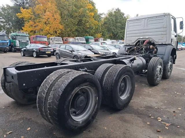 Mercedes-Benz 3235SK / 3535SK , 8x4, V8 BiTurbo, ZF Manual , Spring Suspension - Chassi lastbil: bild 3 Mercedes-Benz 3235SK / 3535SK , 8x4, V8 BiTurbo, ZF Manual , Spring Suspension - Chassi lastbil: bild 3