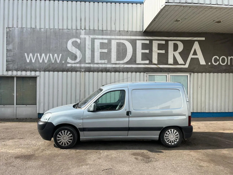 Peugeot Partner 1.9 D , Airco , Belgium Regestration - Små skåpbil: bild 2 Peugeot Partner 1.9 D , Airco , Belgium Regestration - Små skåpbil: bild 2