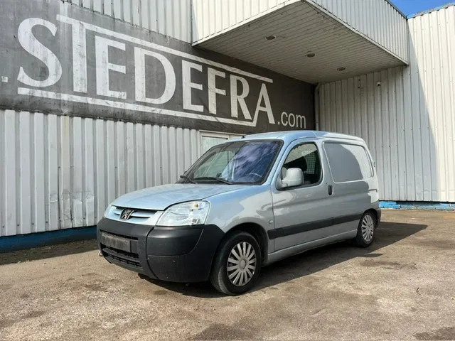 Peugeot Partner 1.9 D , Airco , Belgium Regestration - Små skåpbil: bild 1 Peugeot Partner 1.9 D , Airco , Belgium Regestration - Små skåpbil: bild 1