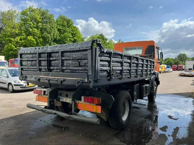 Renault Kerax 270 DCI , Manual , 3 way tipper , Spring suspension - Tippbil lastbil: bild 3 Renault Kerax 270 DCI , Manual , 3 way tipper , Spring suspension - Tippbil lastbil: bild 3