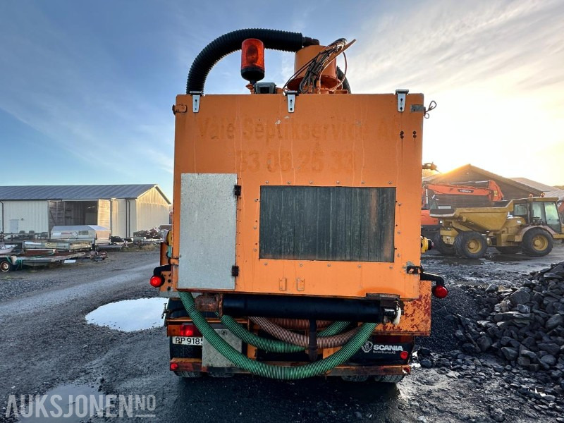1984 Scania P112H 6X2 LSlamsuger / Sugebil – Motorredskap - Sugbil: bild 4 1984 Scania P112H 6X2 LSlamsuger / Sugebil – Motorredskap - Sugbil: bild 4