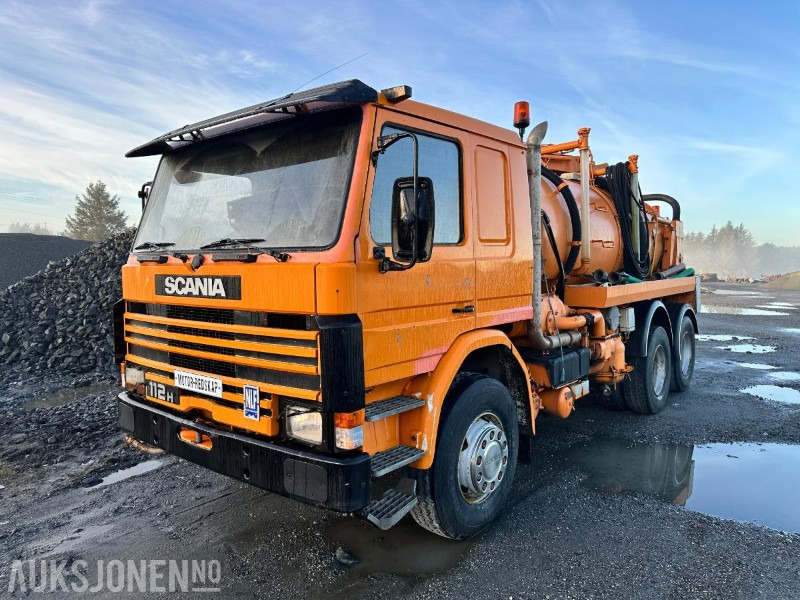 1984 Scania P112H 6X2 LSlamsuger / Sugebil – Motorredskap - Sugbil: bild 1 1984 Scania P112H 6X2 LSlamsuger / Sugebil – Motorredskap - Sugbil: bild 1