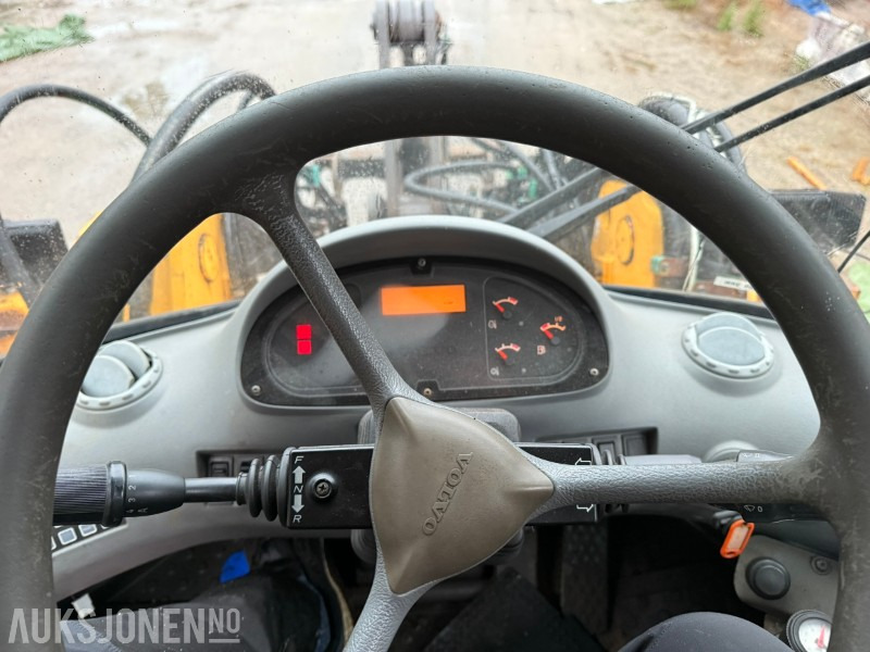 Hjullastare 2002 Volvo L70D Hjullaster – Hydraulisk HK-feste – 3 og 4. funksjon: bild 47 Hjullastare 2002 Volvo L70D Hjullaster – Hydraulisk HK-feste – 3 og 4. funksjon: bild 47