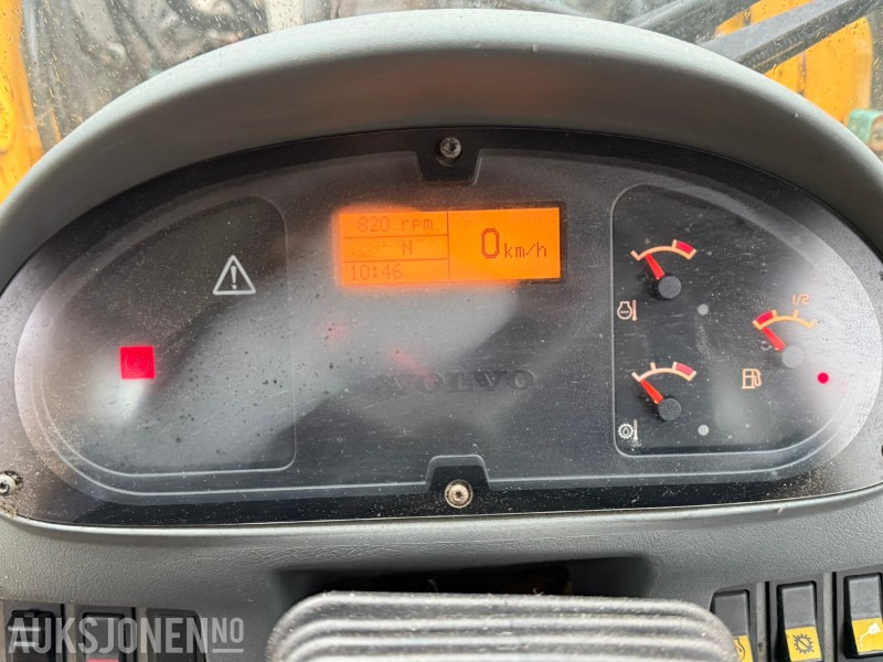 Hjullastare 2002 Volvo L70D Hjullaster – Hydraulisk HK-feste – 3 og 4. funksjon: bild 48 Hjullastare 2002 Volvo L70D Hjullaster – Hydraulisk HK-feste – 3 og 4. funksjon: bild 48