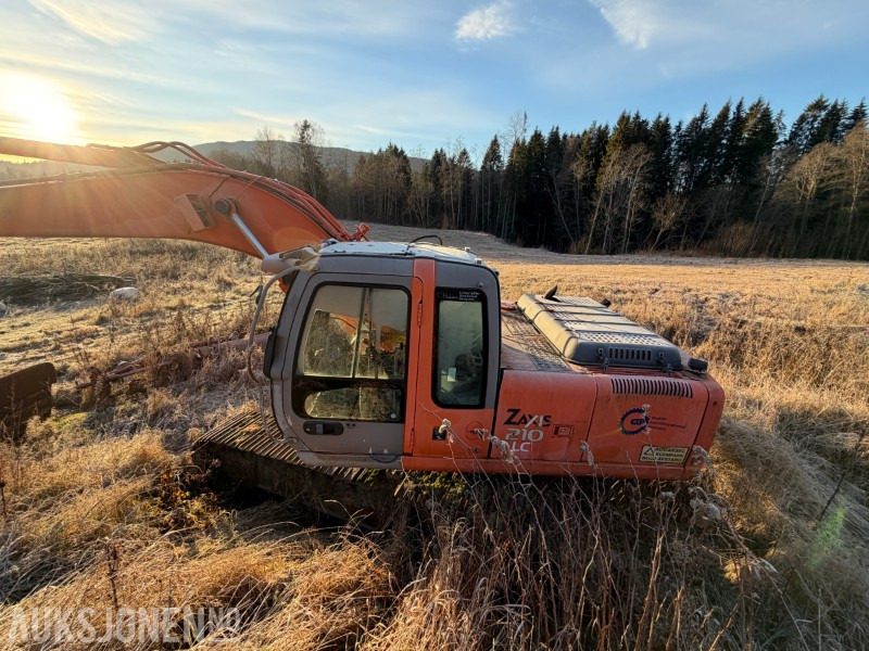 2004 Hitachi ZX210 LC beltegraver - REP.objekt - Grävmaskin: bild 3 2004 Hitachi ZX210 LC beltegraver - REP.objekt - Grävmaskin: bild 3