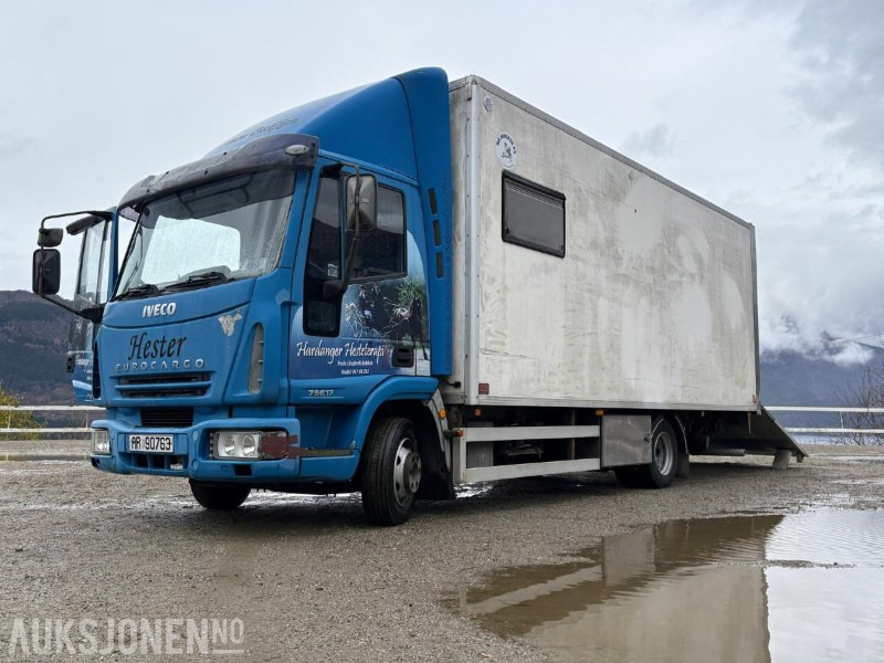 2004 Iveco Eurocargo hestebil - Djurtransport lastbil: bild 1 2004 Iveco Eurocargo hestebil - Djurtransport lastbil: bild 1