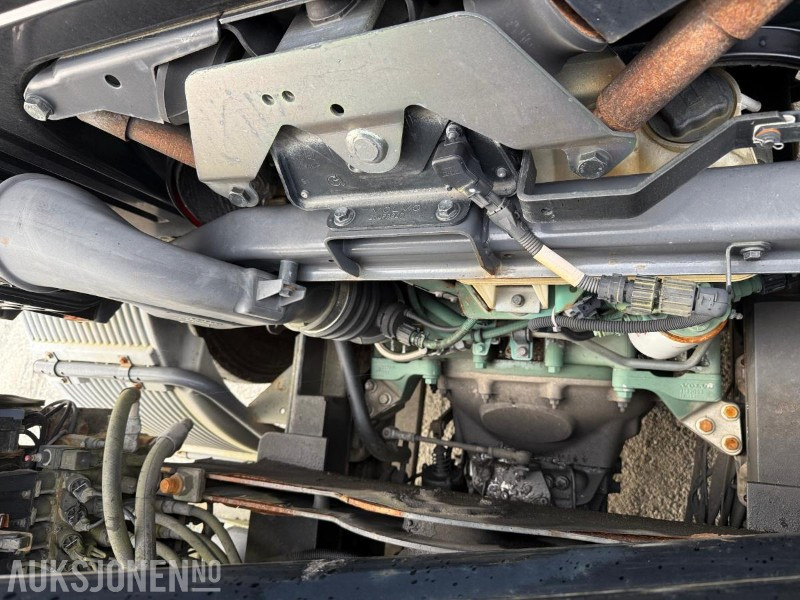 Leasa  2005 VOLVO FL6H Kranbil med Fast Plan 267842 km Svingbare Lemmer 2005 VOLVO FL6H Kranbil med Fast Plan 267842 km Svingbare Lemmer: bild 16 Leasa  2005 VOLVO FL6H Kranbil med Fast Plan 267842 km Svingbare Lemmer 2005 VOLVO FL6H Kranbil med Fast Plan 267842 km Svingbare Lemmer: bild 16