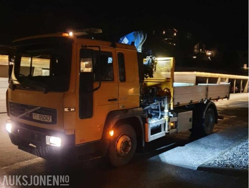 2006 Volvo FL6 med tipp og kran NYLIG EU OK TIL 22.10.2026 - Kranbil: bild 1 2006 Volvo FL6 med tipp og kran NYLIG EU OK TIL 22.10.2026 - Kranbil: bild 1