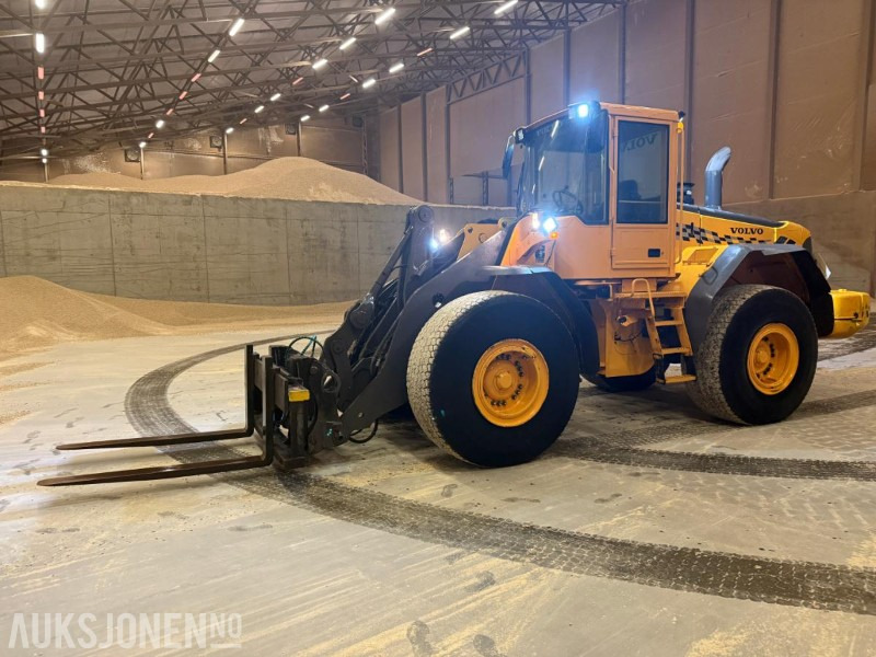 2006 Volvo L120E HJULLASTER M/STOR SNØSKUFF SENTRALSMØRING 3.FUNKSJON. - Hjullastare: bild 3 2006 Volvo L120E HJULLASTER M/STOR SNØSKUFF SENTRALSMØRING 3.FUNKSJON. - Hjullastare: bild 3