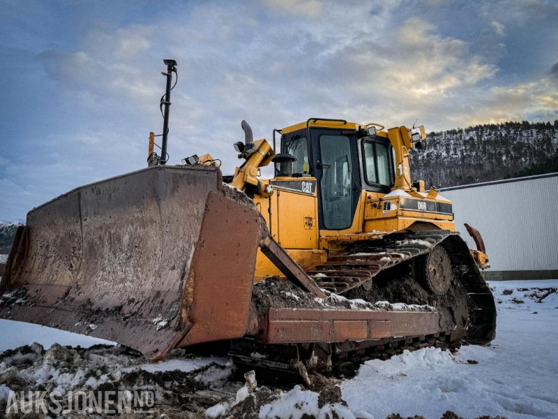 2007 Cat D6R III LGP Dozer / Bulldozer - Topcon GX-60 maskinstyring - ripper - 2 sett belter - Entreprenadutrustning: bild 1 2007 Cat D6R III LGP Dozer / Bulldozer - Topcon GX-60 maskinstyring - ripper - 2 sett belter - Entreprenadutrustning: bild 1