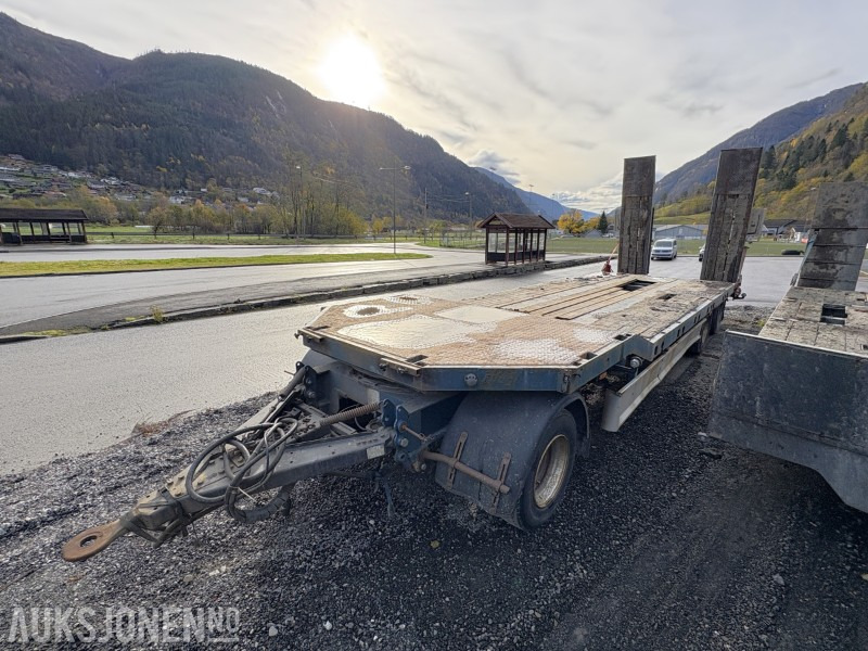 2007 Damm 3-akslet maskinhenger - EU godkjent til 28.05.2026 - Låg lastare trailer: bild 1 2007 Damm 3-akslet maskinhenger - EU godkjent til 28.05.2026 - Låg lastare trailer: bild 1
