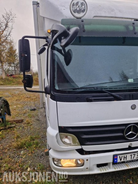 2009 Mercedes-Benz ATEGO 818L todelt skap Bodel Hengerfeste - Lastbil med skåp: bild 4 2009 Mercedes-Benz ATEGO 818L todelt skap Bodel Hengerfeste - Lastbil med skåp: bild 4