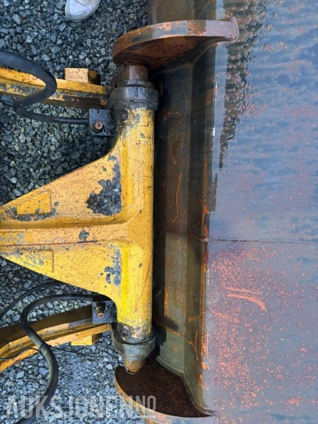 Hjullastare 2010 CAT 906H HJULLASTER. 1596TIMER. SKUFFE. TELLEFSDAL VPL PLOG. HOLMS FEIEKOST. CAT PALLEGAFFLER: bild 33 Hjullastare 2010 CAT 906H HJULLASTER. 1596TIMER. SKUFFE. TELLEFSDAL VPL PLOG. HOLMS FEIEKOST. CAT PALLEGAFFLER: bild 33