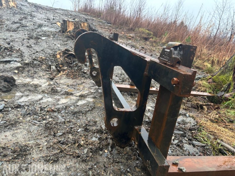 Hjullastare 2010 CAT 906H HJULLASTER. 1596TIMER. SKUFFE. TELLEFSDAL VPL PLOG. HOLMS FEIEKOST. CAT PALLEGAFFLER: bild 49 Hjullastare 2010 CAT 906H HJULLASTER. 1596TIMER. SKUFFE. TELLEFSDAL VPL PLOG. HOLMS FEIEKOST. CAT PALLEGAFFLER: bild 49