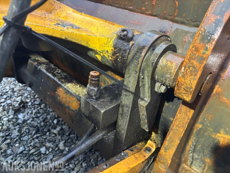 Hjullastare 2010 CAT 906H HJULLASTER. 1596TIMER. SKUFFE. TELLEFSDAL VPL PLOG. HOLMS FEIEKOST. CAT PALLEGAFFLER: bild 43 Hjullastare 2010 CAT 906H HJULLASTER. 1596TIMER. SKUFFE. TELLEFSDAL VPL PLOG. HOLMS FEIEKOST. CAT PALLEGAFFLER: bild 43