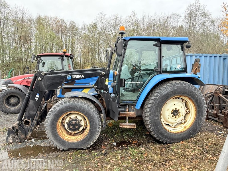 2010 New Holland T5070 traktor / Trima frontlaster / 4X4 - Traktor: bild 2 2010 New Holland T5070 traktor / Trima frontlaster / 4X4 - Traktor: bild 2