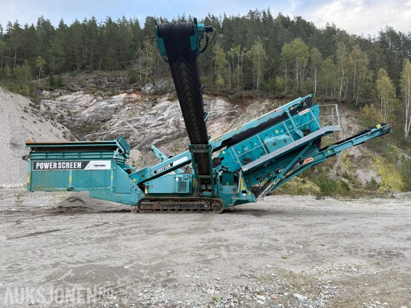2011 Powerscreen Chieftain 1700 – 2011 modell - 4 Fraksjoner – kun 450 timer - Sorteringsverk: bild 2 2011 Powerscreen Chieftain 1700 – 2011 modell - 4 Fraksjoner – kun 450 timer - Sorteringsverk: bild 2