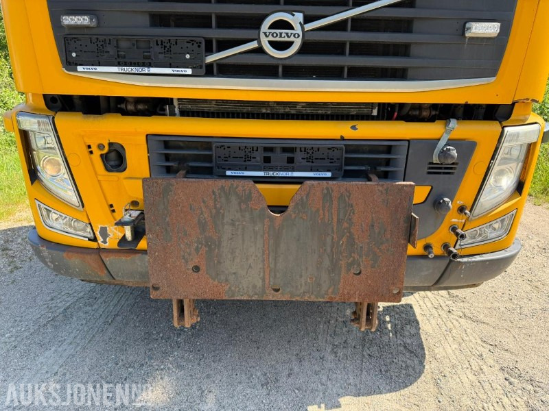 Lastväxlare lastbil 2012 Volvo FH540 8x4 brøyterigget Krokbil rep objekt: bild 13 Lastväxlare lastbil 2012 Volvo FH540 8x4 brøyterigget Krokbil rep objekt: bild 13