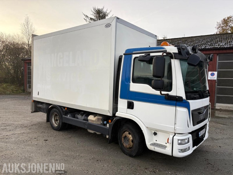 2013 MAN TGL8 220 4X2 Euro6T 3 seter servicevogn C1-reg. - Lastbil med skåp: bild 4 2013 MAN TGL8 220 4X2 Euro6T 3 seter servicevogn C1-reg. - Lastbil med skåp: bild 4