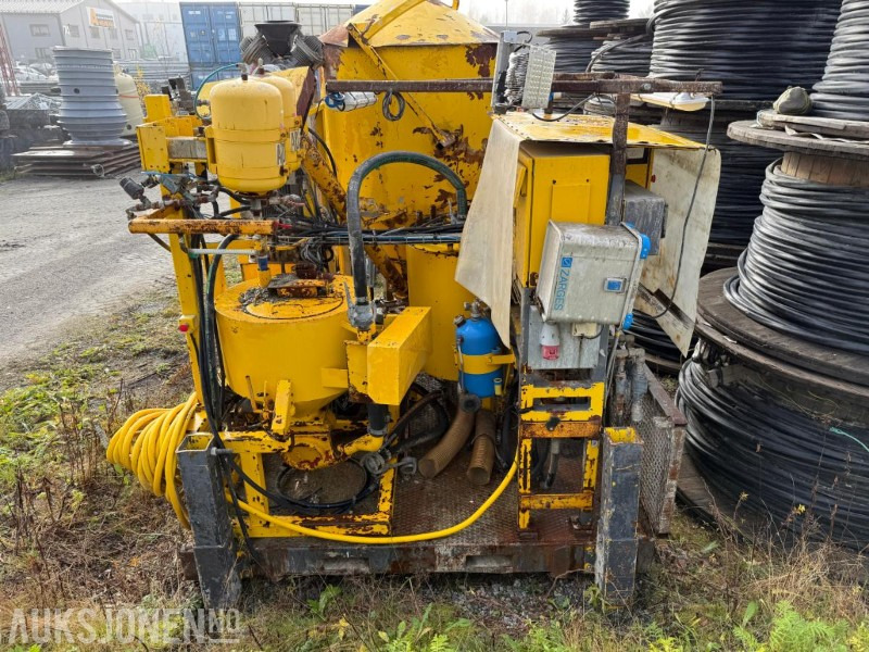 2014 Atlas Copco Unigrout Rig Smart M2 E45 / Injeksjonsplattform - Entreprenadutrustning: bild 5 2014 Atlas Copco Unigrout Rig Smart M2 E45 / Injeksjonsplattform - Entreprenadutrustning: bild 5