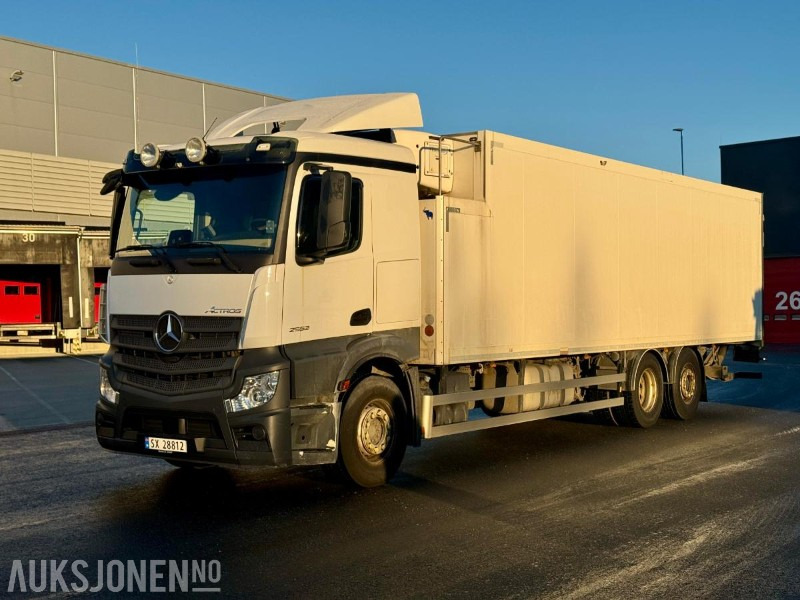 2019 Mercedes-Benz Actros 2545 L 6x2 Kjølebil - Eu-godkjent til 06/26 - Km: 193419 - Lastbil med skåp: bild 1 2019 Mercedes-Benz Actros 2545 L 6x2 Kjølebil - Eu-godkjent til 06/26 - Km: 193419 - Lastbil med skåp: bild 1