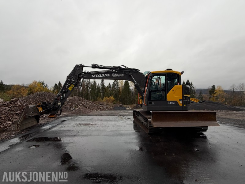 2023 Volvo ECR145EL beltegraver - HK feste - Engcon tiltrotator - Volvo pusseskuffe - Planeringsskjær - Sentralsmøring - Kun 837 timer - Grävmaskin: bild 2 2023 Volvo ECR145EL beltegraver - HK feste - Engcon tiltrotator - Volvo pusseskuffe - Planeringsskjær - Sentralsmøring - Kun 837 timer - Grävmaskin: bild 2