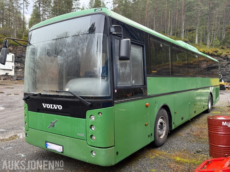 2006 Volvo B12B 4X2 - Campingbuss - Festivalbuss - Handicapheis - Solcelleanlegg - Buss: bild 1 2006 Volvo B12B 4X2 - Campingbuss - Festivalbuss - Handicapheis - Solcelleanlegg - Buss: bild 1