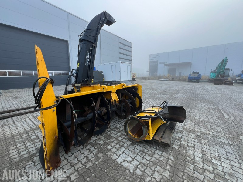 2015 Dalen 2013-010 med to tuter, frontmonteres eller slepes - Lantbruksmaskiner: bild 5 2015 Dalen 2013-010 med to tuter, frontmonteres eller slepes - Lantbruksmaskiner: bild 5