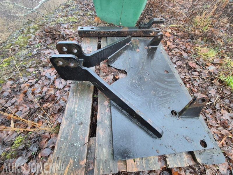 Brøyteplate / brøytefeste og landbruksdrag til JCB 7230 - Lantbruksmaskiner: bild 4 Brøyteplate / brøytefeste og landbruksdrag til JCB 7230 - Lantbruksmaskiner: bild 4