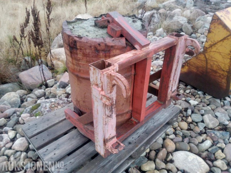 Lodd for traktor - Lantbruksmaskiner: bild 5 Lodd for traktor - Lantbruksmaskiner: bild 5