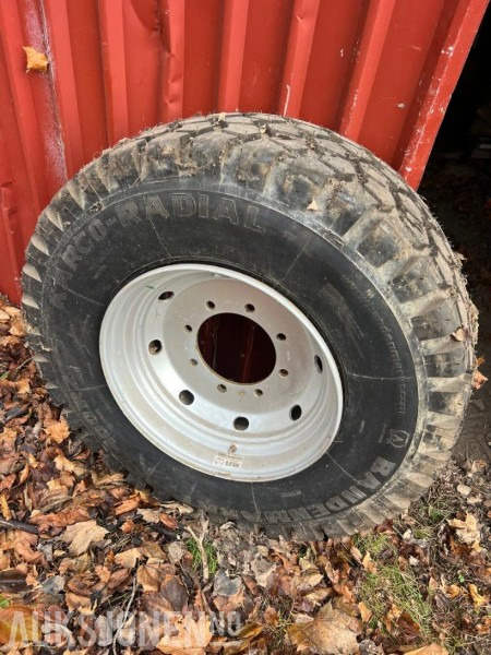 Ubrukt dekk med felg 400R 22,5 - 22,5x11,75 - Lantbruksmaskiner: bild 2 Ubrukt dekk med felg 400R 22,5 - 22,5x11,75 - Lantbruksmaskiner: bild 2