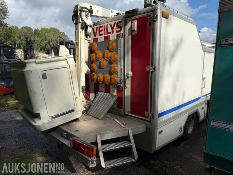 2003 Mercedes-Benz 823/33AT Atego, Reparasjonsobjekt - Lastbil: bild 5 2003 Mercedes-Benz 823/33AT Atego, Reparasjonsobjekt - Lastbil: bild 5