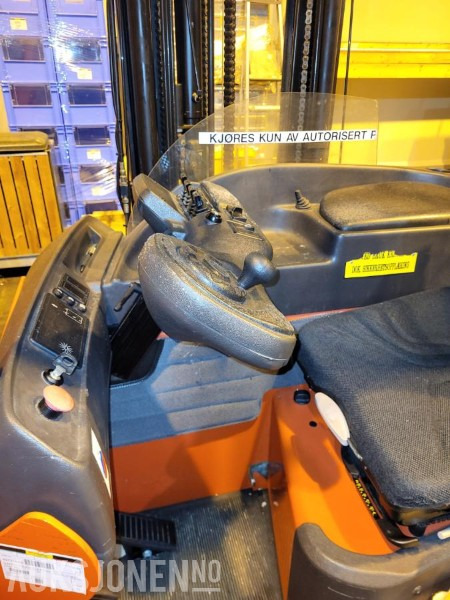 2000 HE-10 BT-REFLEX AC/ RRB1/15 Skyvemasttruck - Materialhanteringsutrustning: bild 3 2000 HE-10 BT-REFLEX AC/ RRB1/15 Skyvemasttruck - Materialhanteringsutrustning: bild 3