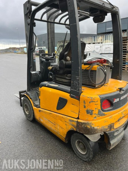 2002 Jungheinrich EFG-VAC 22 - Gaffeltruck - Truck - Materialhanteringsutrustning: bild 2 2002 Jungheinrich EFG-VAC 22 - Gaffeltruck - Truck - Materialhanteringsutrustning: bild 2