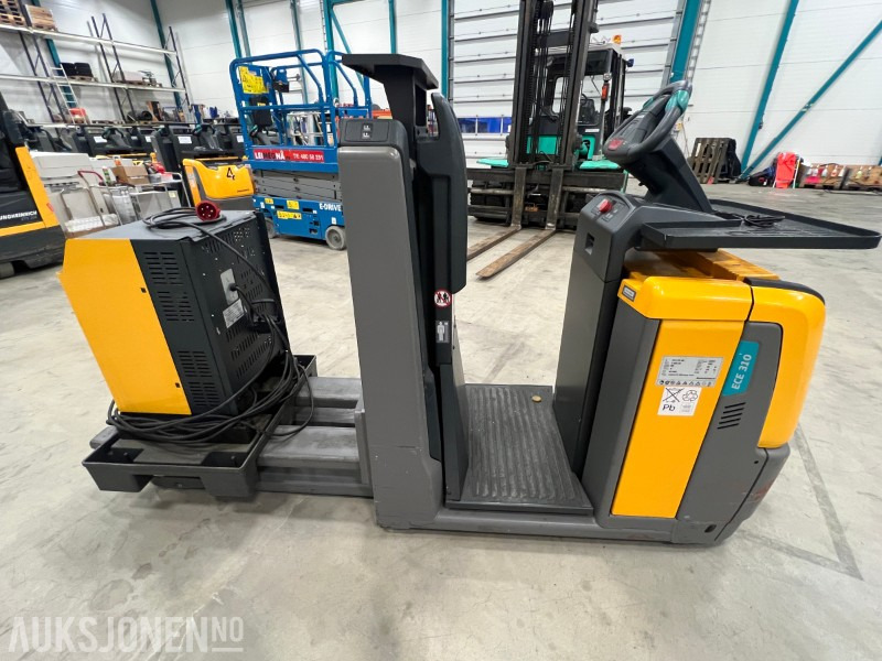 2016 Jungheinrich ECE 310 HP - Materialhanteringsutrustning: bild 5 2016 Jungheinrich ECE 310 HP - Materialhanteringsutrustning: bild 5