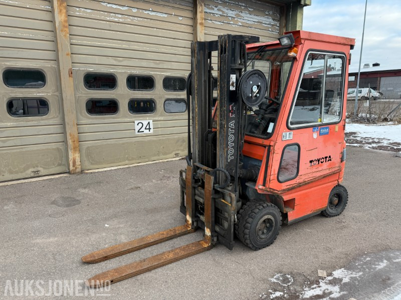 Toyota FBM 16 truck - Løftehøyde 4700 mm - REP objekt - Materialhanteringsutrustning: bild 1 Toyota FBM 16 truck - Løftehøyde 4700 mm - REP objekt - Materialhanteringsutrustning: bild 1