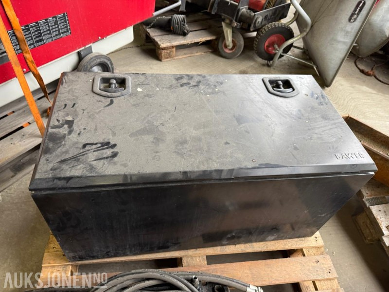 Oppbevaringkasse med lås - Entreprenadutrustning: bild 2 Oppbevaringkasse med lås - Entreprenadutrustning: bild 2