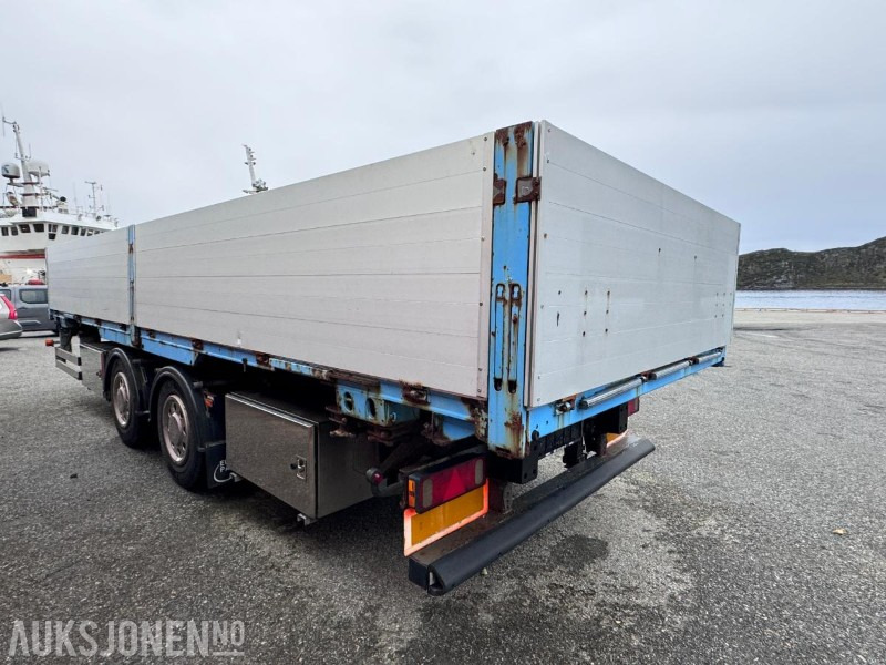 2002 Goebel & Sohn Containerchassi / Boggi kjerre med Køgel 745 Vekselflak med aluminiumskarmer - Släp: bild 4 2002 Goebel & Sohn Containerchassi / Boggi kjerre med Køgel 745 Vekselflak med aluminiumskarmer - Släp: bild 4