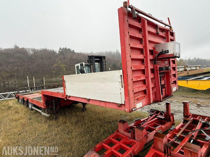 2007 CMT NSP-24 maskintralle med uttrekk / hydrauliske kjørebroer - Släp: bild 3 2007 CMT NSP-24 maskintralle med uttrekk / hydrauliske kjørebroer - Släp: bild 3