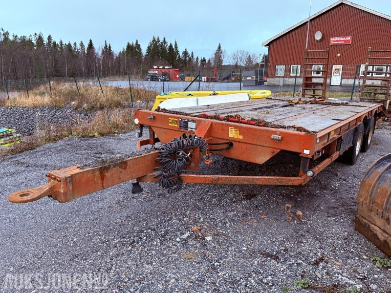 2007 NC Trailers BT-18 Maskinhenger - 2 aksler - Släp: bild 1 2007 NC Trailers BT-18 Maskinhenger - 2 aksler - Släp: bild 1