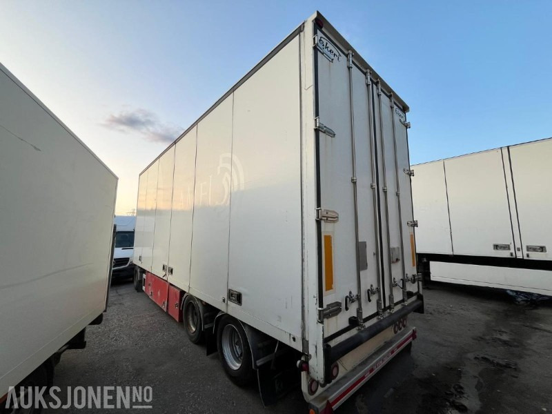 Ekeri L-3 skaphenger 2004 – 3-akslet, 20 240 kg nyttelast - Släp: bild 2 Ekeri L-3 skaphenger 2004 – 3-akslet, 20 240 kg nyttelast - Släp: bild 2